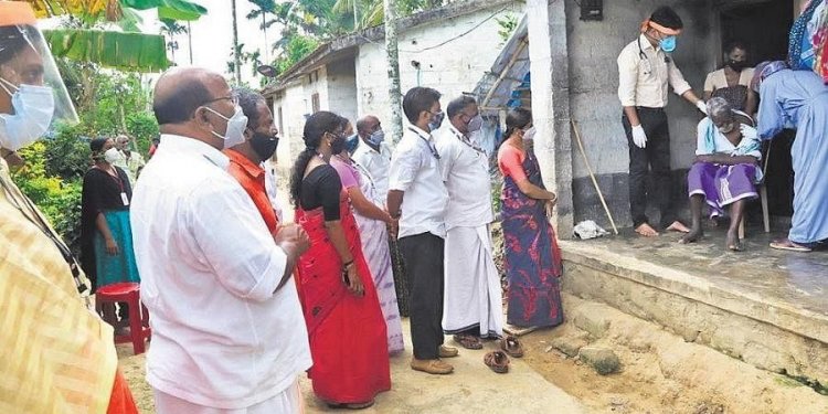 നൂല്പുഴയില് 'എല്ലാവരും വാക്സിനേറ്റഡ്' .: സംസ്ഥാനത്തെ ആദ്യ സമ്ബൂര്ണ വാക്സിനേഷന് ട്രൈബല് പഞ്ചായത്തായി നൂല്പുഴ!