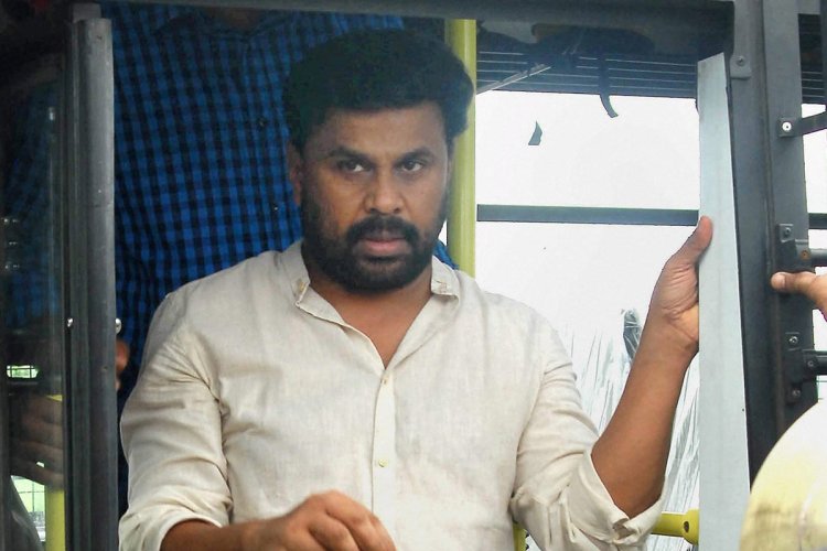 ദിലീപിന്റെ മൊബൈല് സർവീസ് ചെയ്ത യുവാവ് കാറപകടത്തില് മരിച്ചു; ദുരൂഹത, പുനരന്വേഷണം ആവശ്യപ്പെട്ട് ബന്ധുക്കൾ