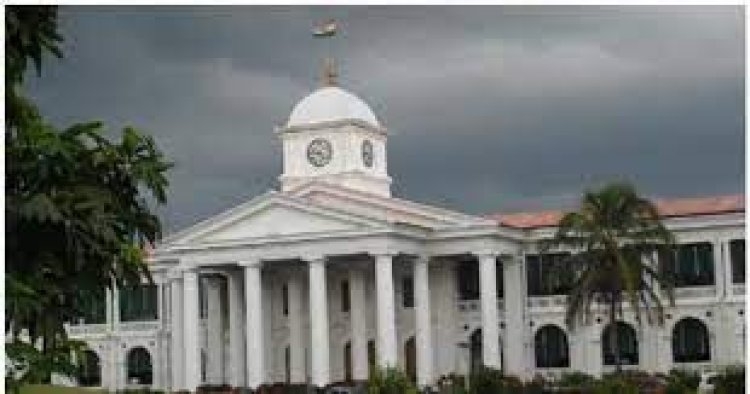 മന്ത്രിമാരുടെ പേഴ്സണല് സ്റ്റാഫിന്റെ പെൻഷന്; സര്ക്കാര് ഖജനാവില് നിന്ന് ചോരുന്നത് വന്തുക