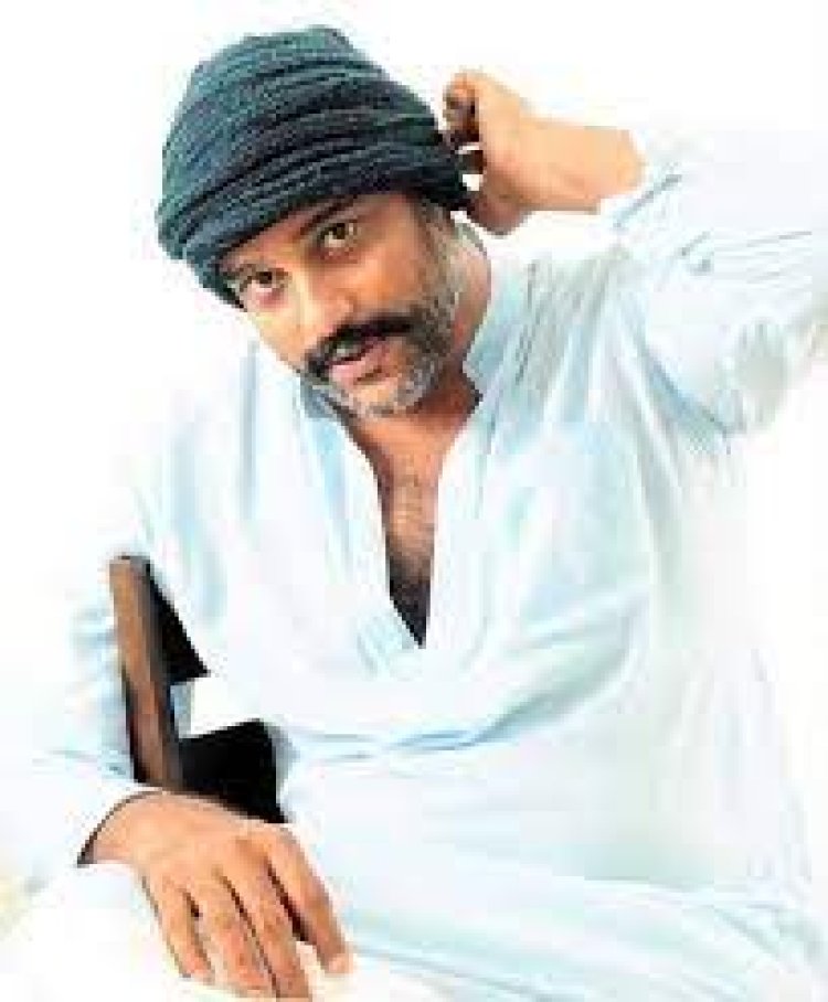 പിറന്നാൾ നിറവില് മുരളി ഗോപി; 'എമ്പുരാനാ'യ് കാത്ത് സിനിമാസ്വാദകർ