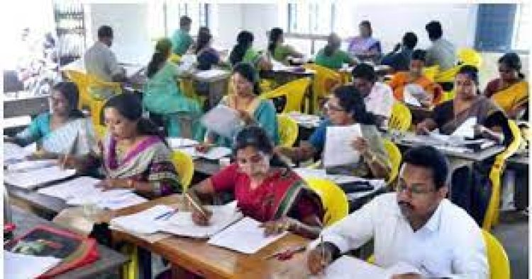 ഉത്തരക്കടലാസുകളുടെ എണ്ണം കൂട്ടി;ഹയർ സെക്കന്ററി മൂല്യനിർണയം തുടങ്ങാനിരിക്കെ സമരം പ്രഖ്യാപിച്ച് അധ്യാപക സംഘടനകൾ